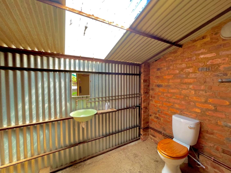 Commercial Property for Sale in Melodie North West